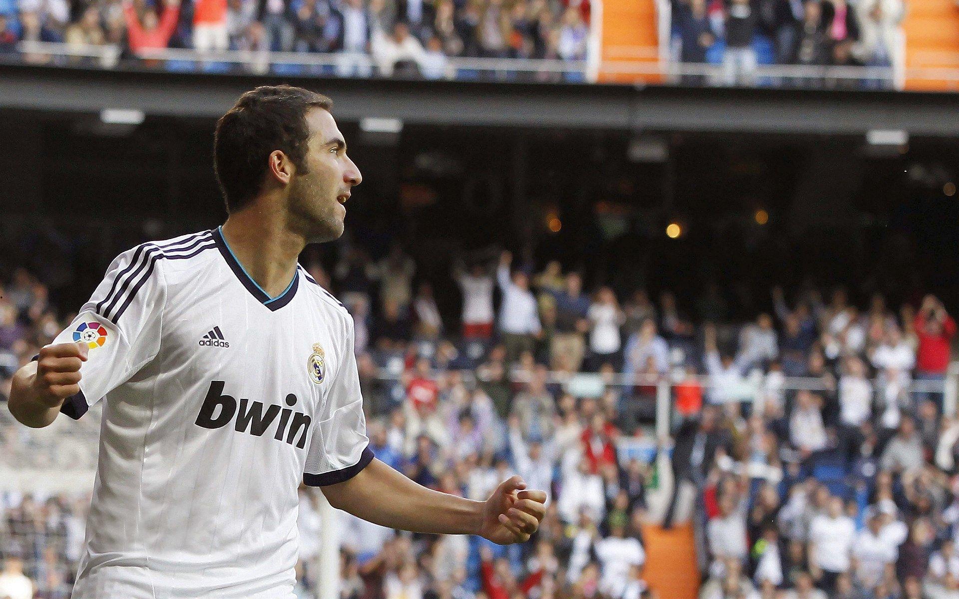 纳达尔法网夺冠 成就第14座大满贯传奇_BSPORTS