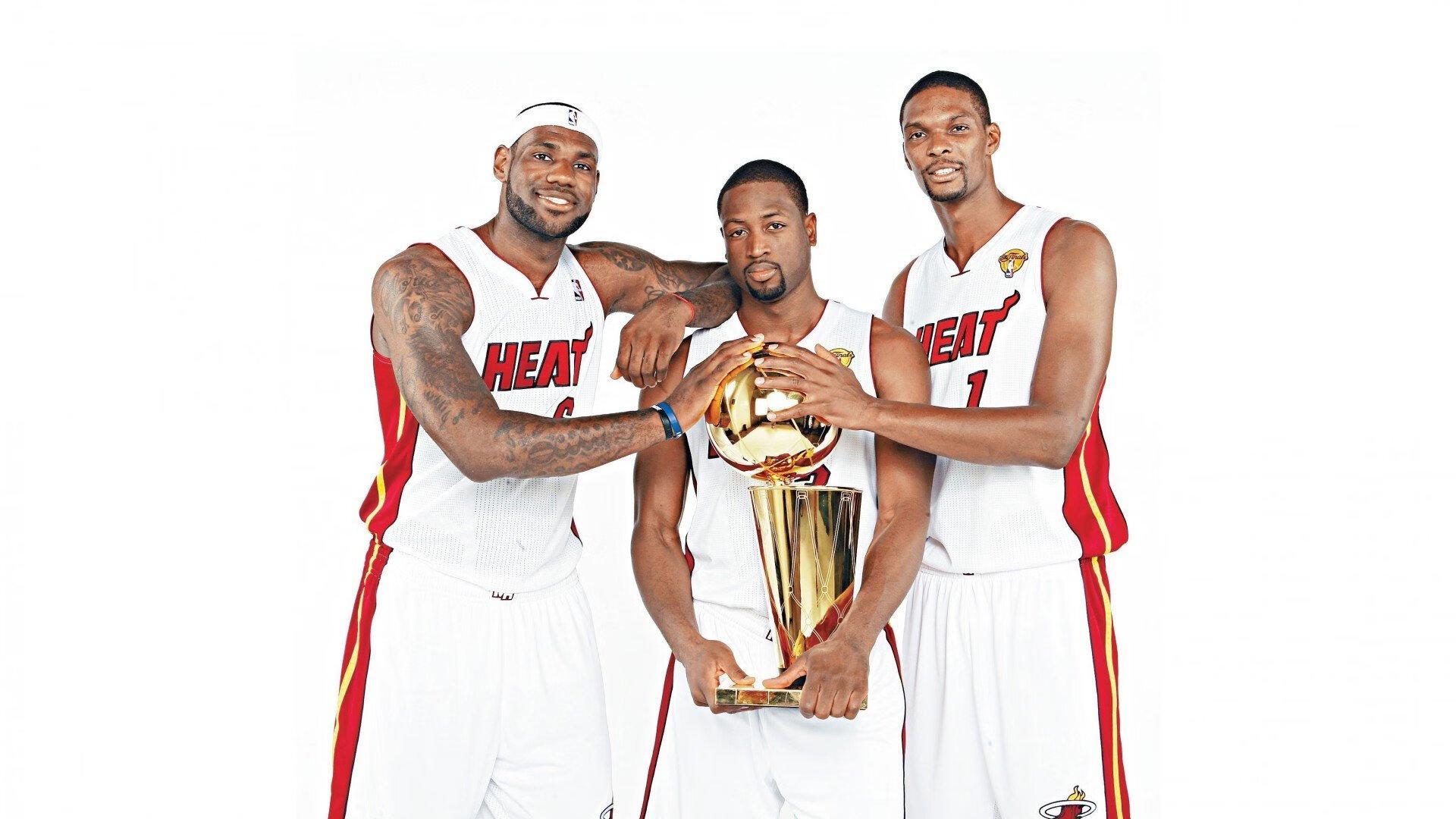 英超争冠白热化，曼城、阿森纳、利物浦三强鼎立，悬念持续至末轮