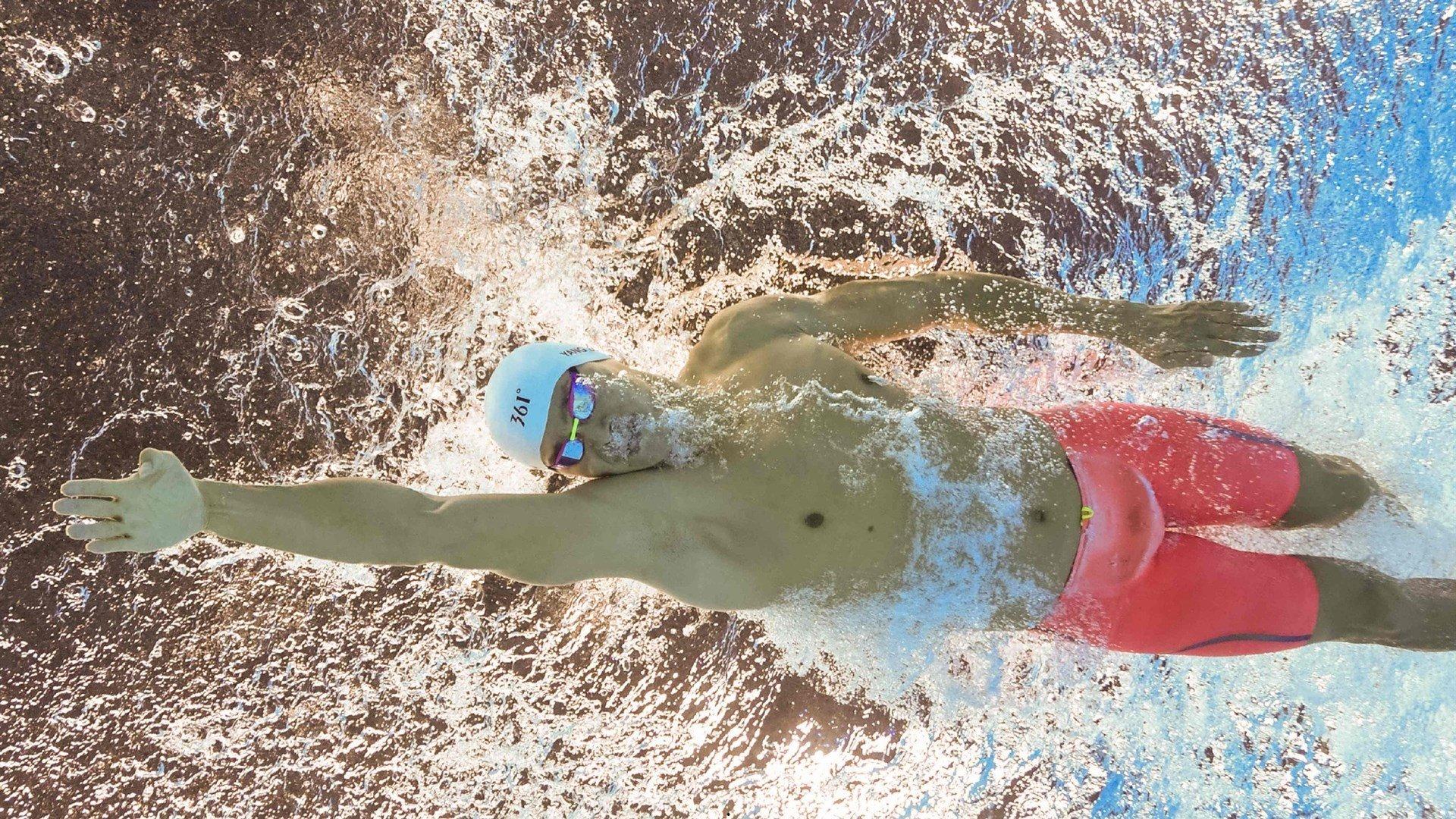 BSPORTS：中国速度滑冰队再创佳绩 小将张磊打破全国纪录